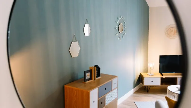 Mirrored accent wall ideas