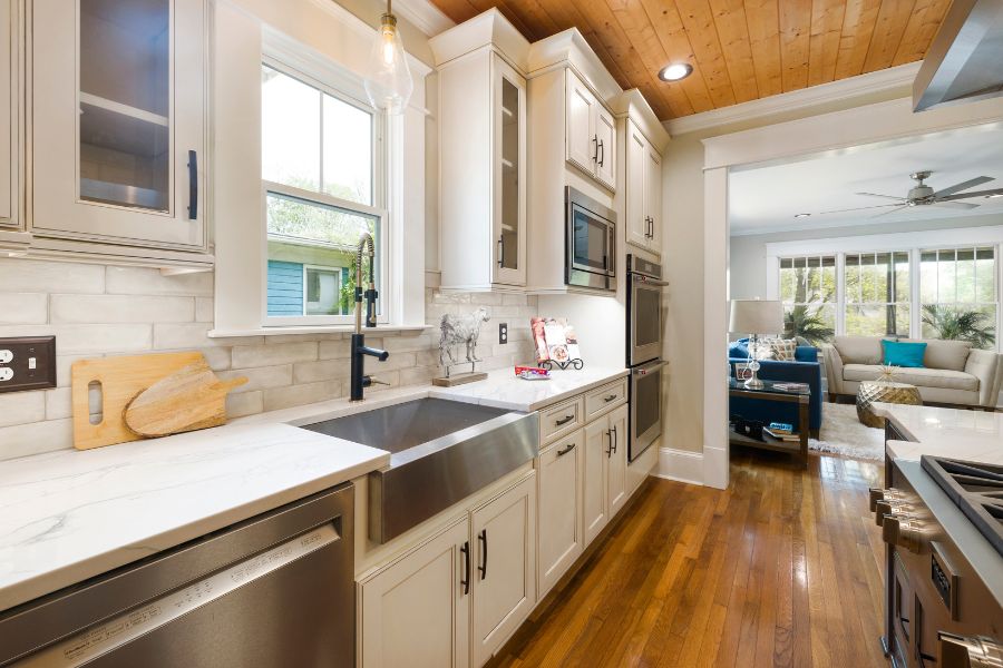 Top 2024 Trends: Most Popular Colors for Kitchen Cabinets